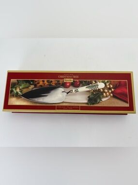 New in Box Spode Christmas Tree Cake Server with Green Tree Motif